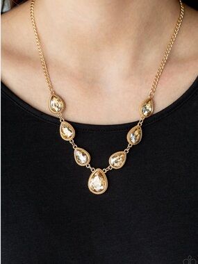 Paparazzi New “Socialite Social” Gold Teardrop Necklace